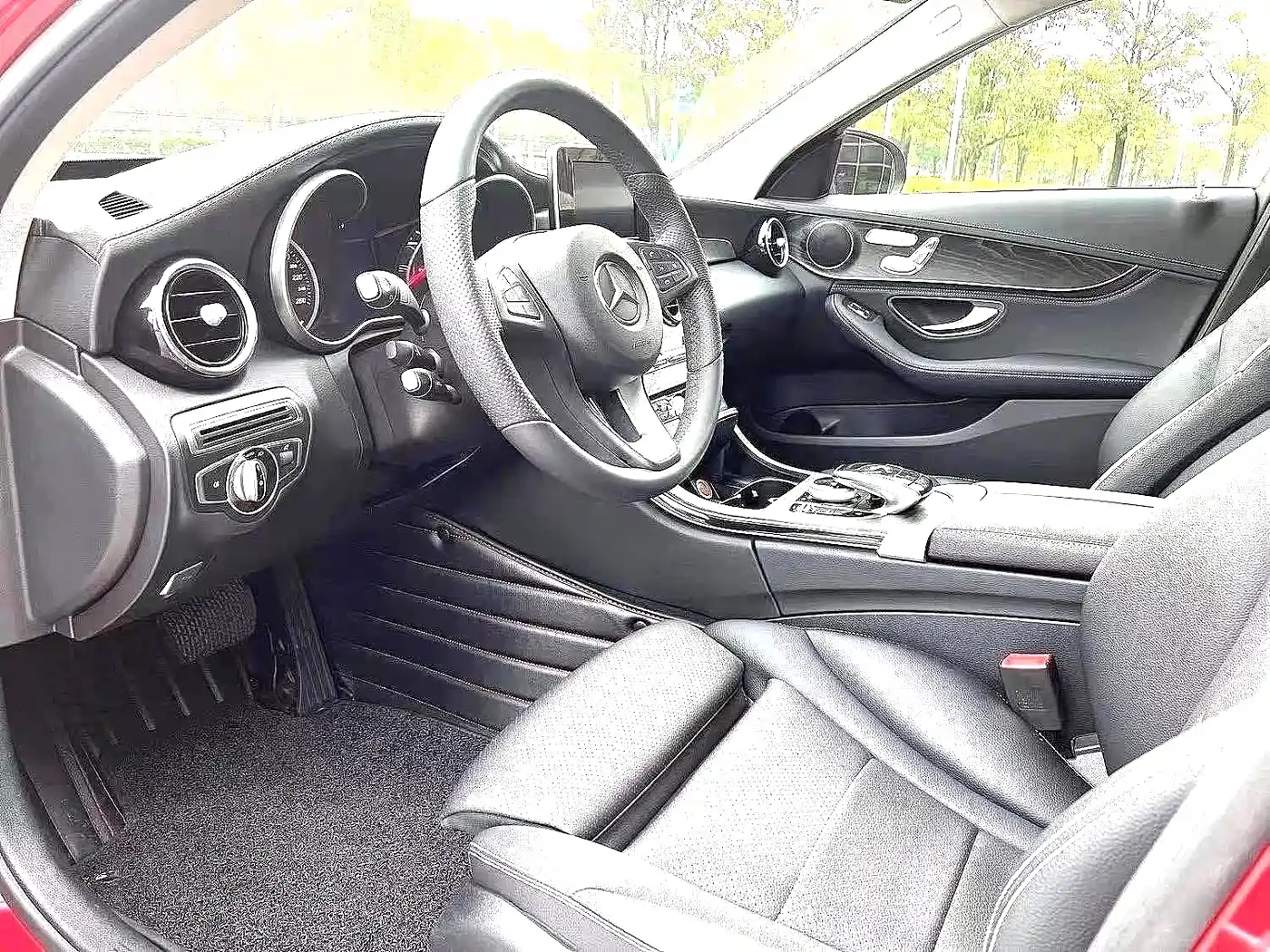 Mercedes-Benz C-Class 2017 Facelift C 200 L Sport Edition фото 5