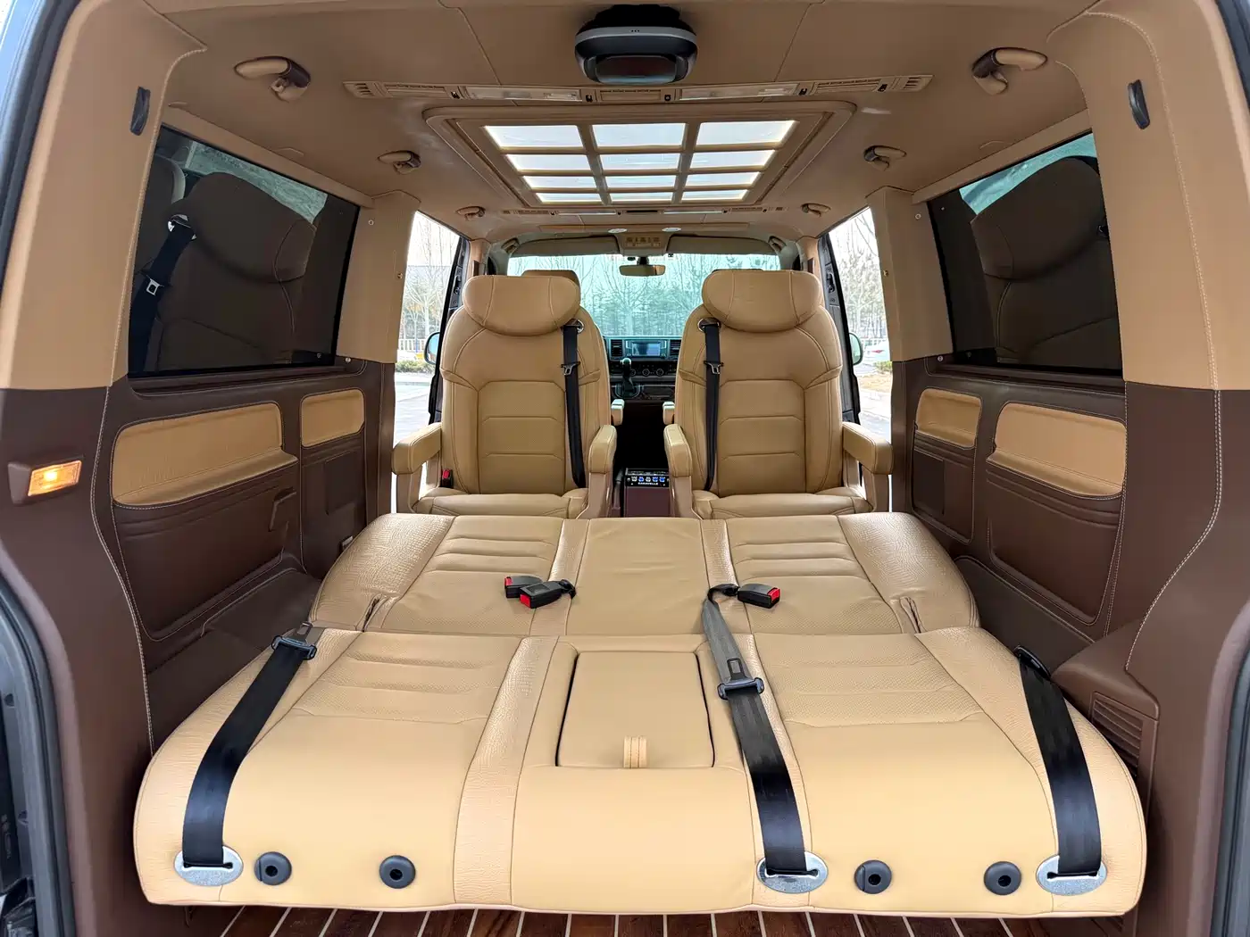 Volkswagen Caravelle 2018 2.0TSI 4WD Luxury Edition 7-Seater фото 16