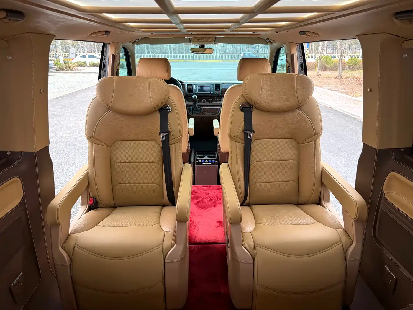 Volkswagen Caravelle 2018 2.0TSI 4WD Luxury Edition 7-Seater фото 17