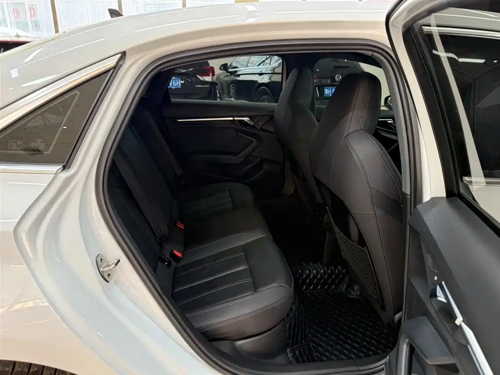 Audi A3 2022 A3L Limousine 35 TFSI Luxury Elegance фото 22