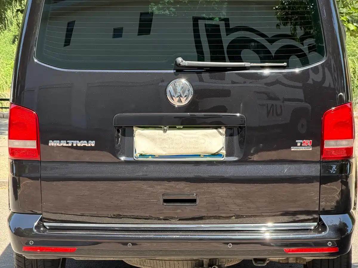 Volkswagen Multivan 2012 2.0TSI 4WD Premium фото 6