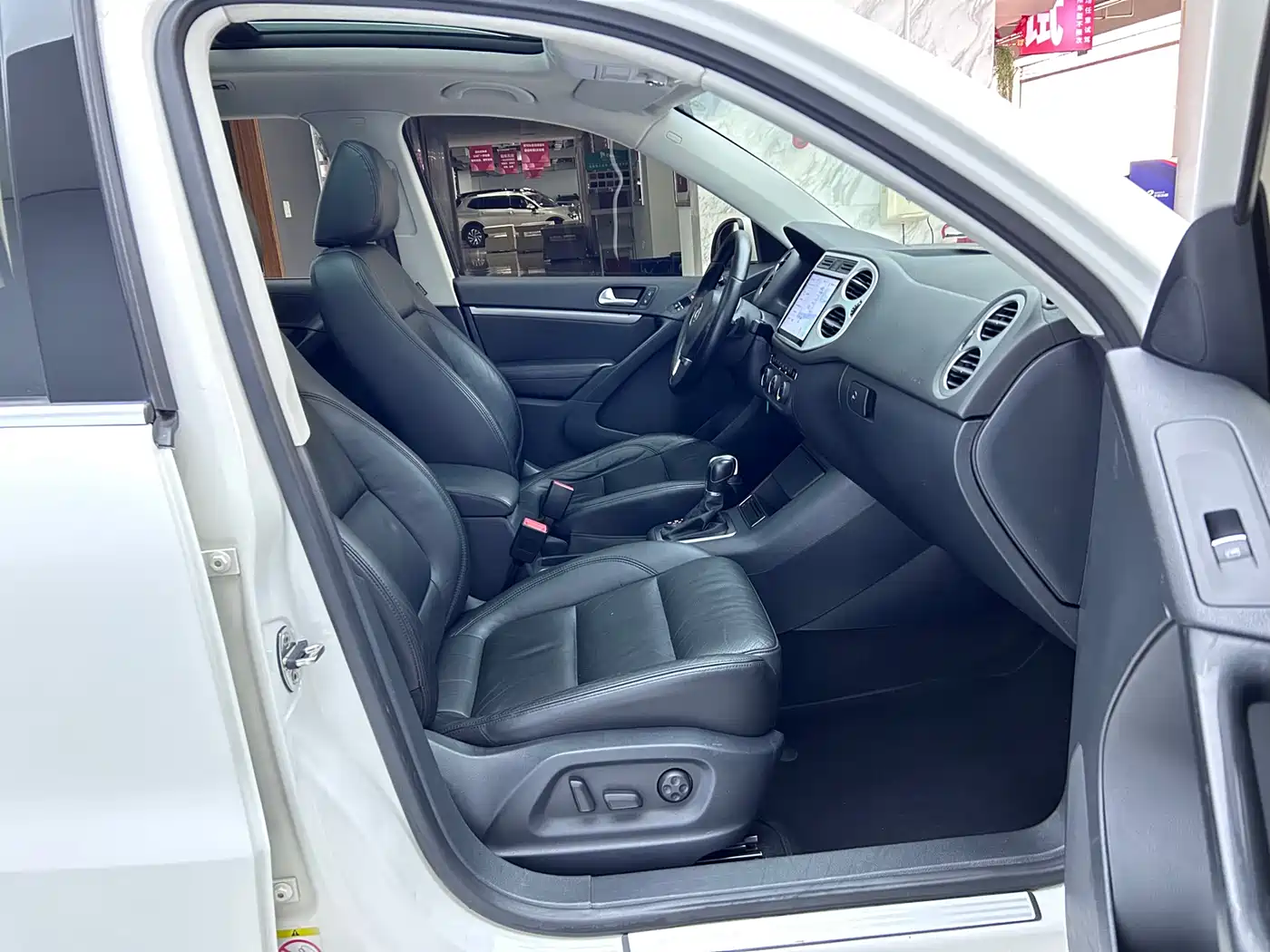 Volkswagen Tiguan 2013 1.8TSI Auto 4WD Luxury фото 10
