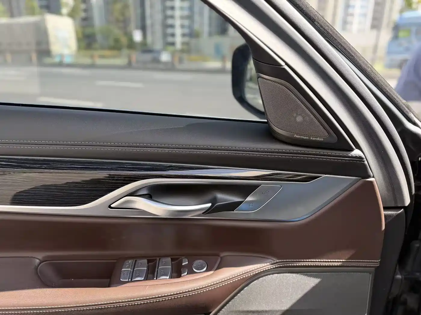 BMW 7 Series 2021 Model 730Li M Sport Package фото 10