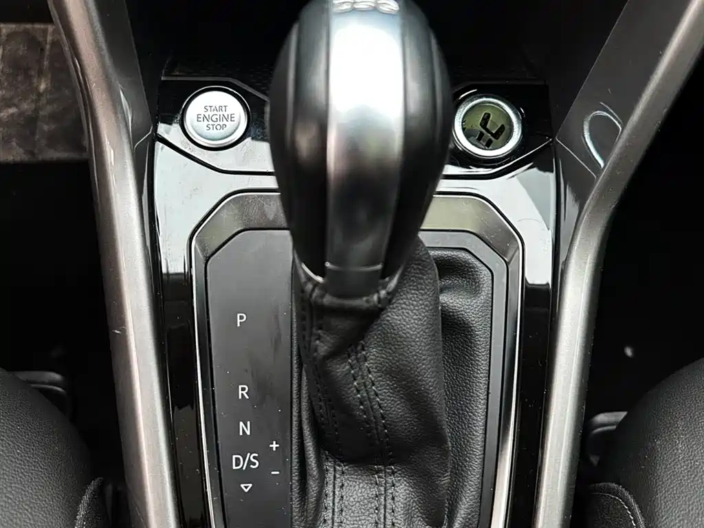 Volkswagen T-ROC 2022 280TSI DSG 2WD Elite PLUS фото 16