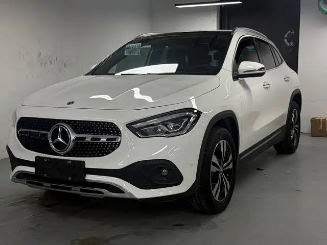 Mercedes-Benz GLA 2021