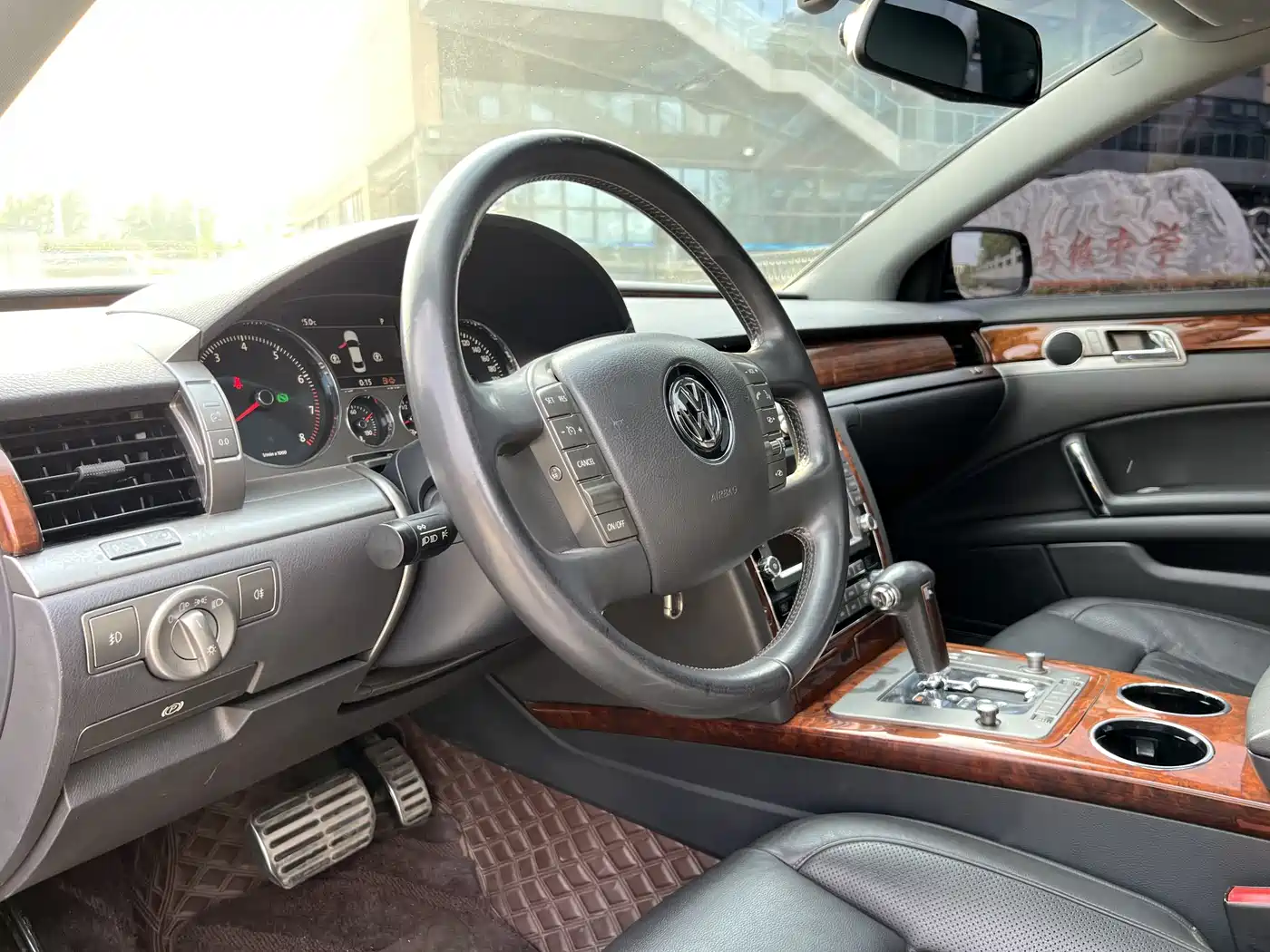 Volkswagen Phaeton 2012 3.0L Business фото 10