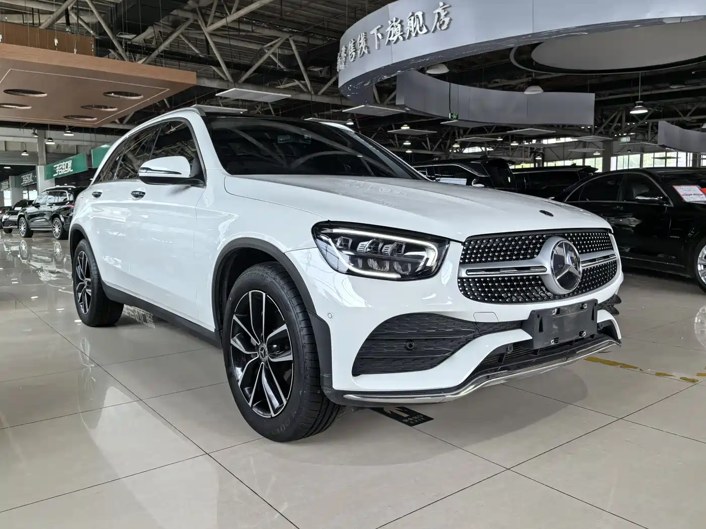 Mercedes-Benz GLC 2021 GLC 260 L 4MATIC Luxury фото 3