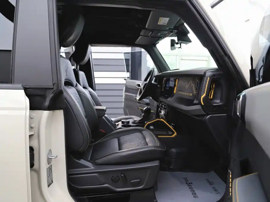 Ford Bronco 2025 2024 2.3T Badlands