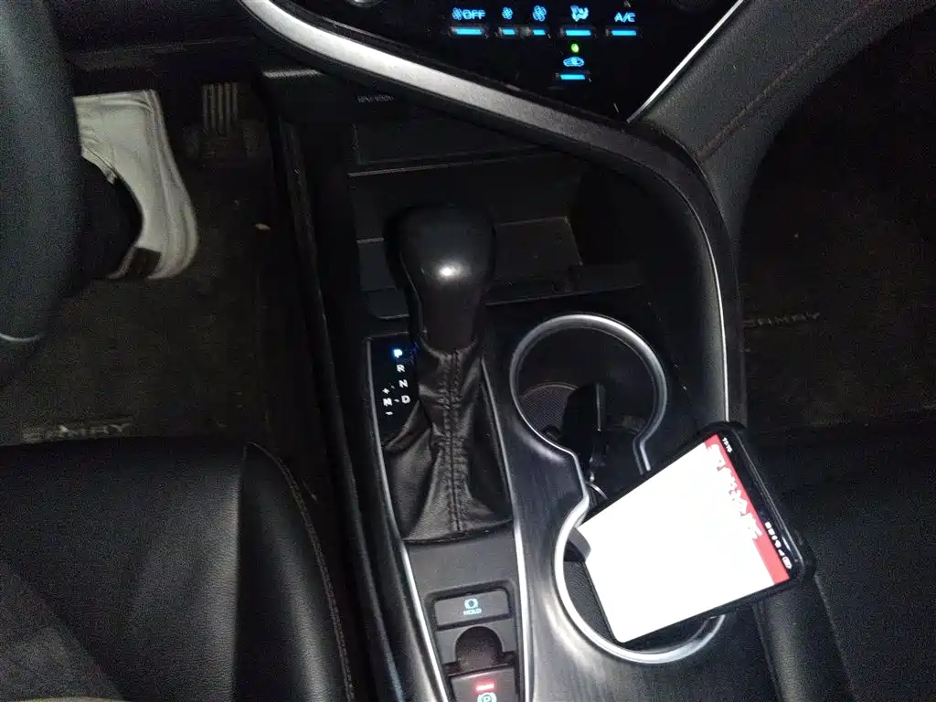 Toyota Camry 2023 2.0GVP Leading Edition фото 14
