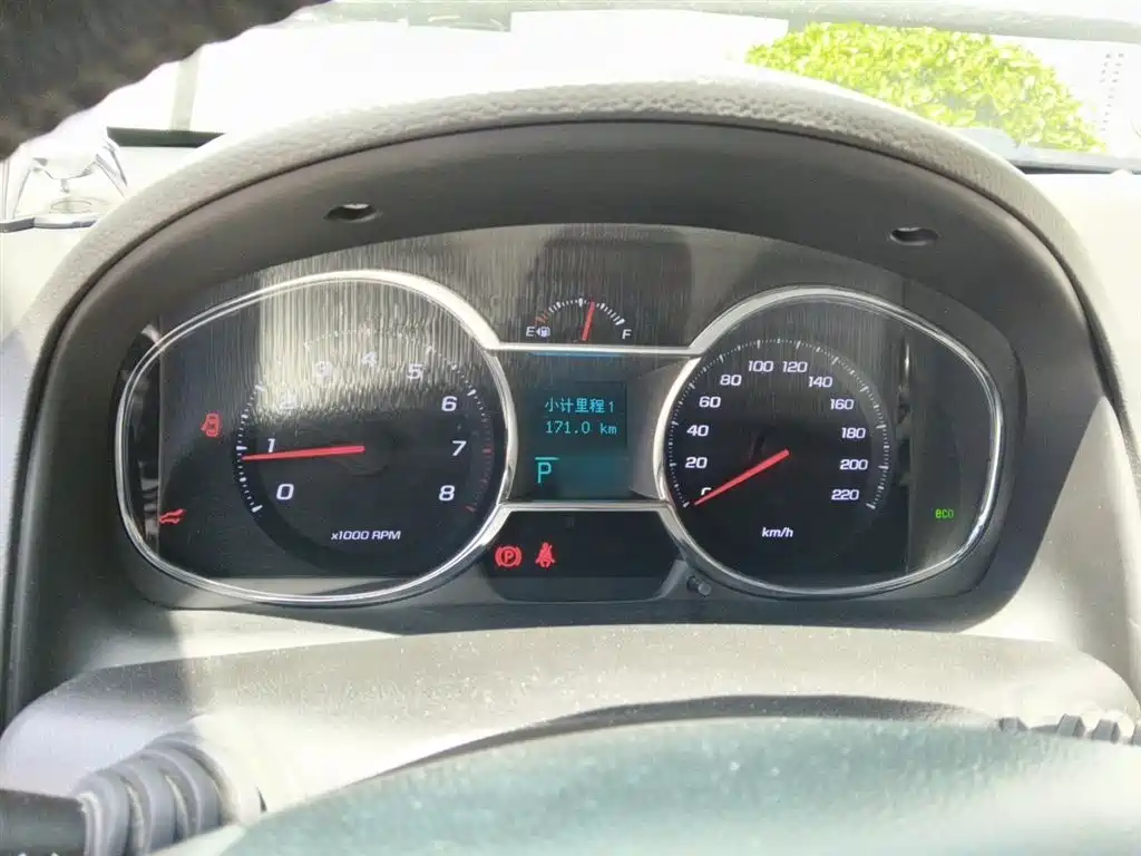 Chevrolet Captiva 2015 2.4L AWD Flagship 7-Seater фото 4