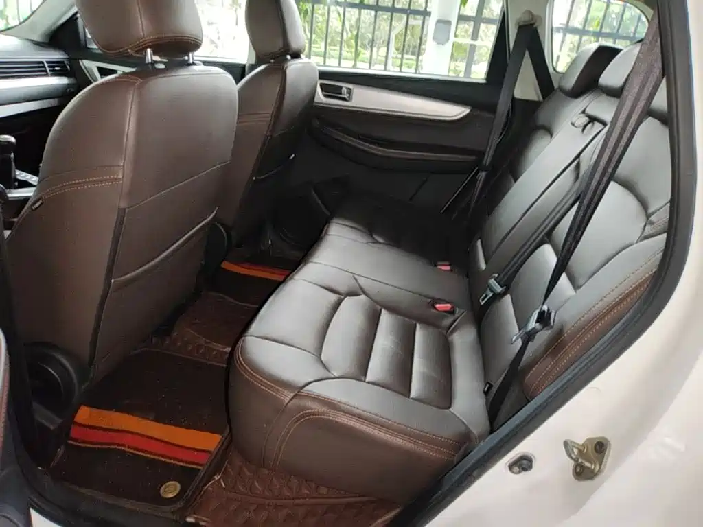 Dongfeng Fengxing Jingyi X5 2017 2017 Power Enjoy Series 1.5T Manual Exclusive