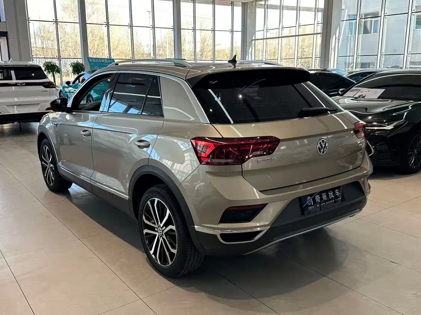 Volkswagen T-ROC 2019 280TSI DSG 2WD Comfort Type China V фото 4