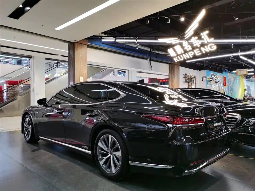 Lexus LS 2020 500h Excellence (China V) фото 3