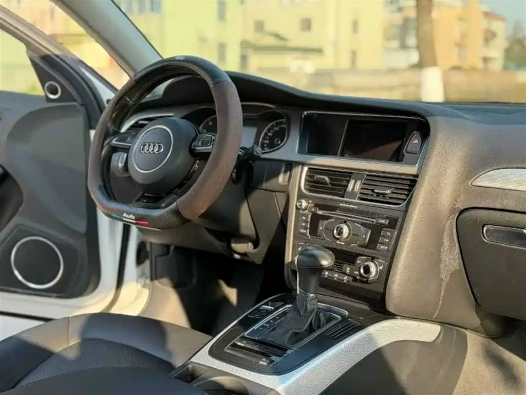 Audi A4L 2013 35 TFSI Automatic Standard фото 7