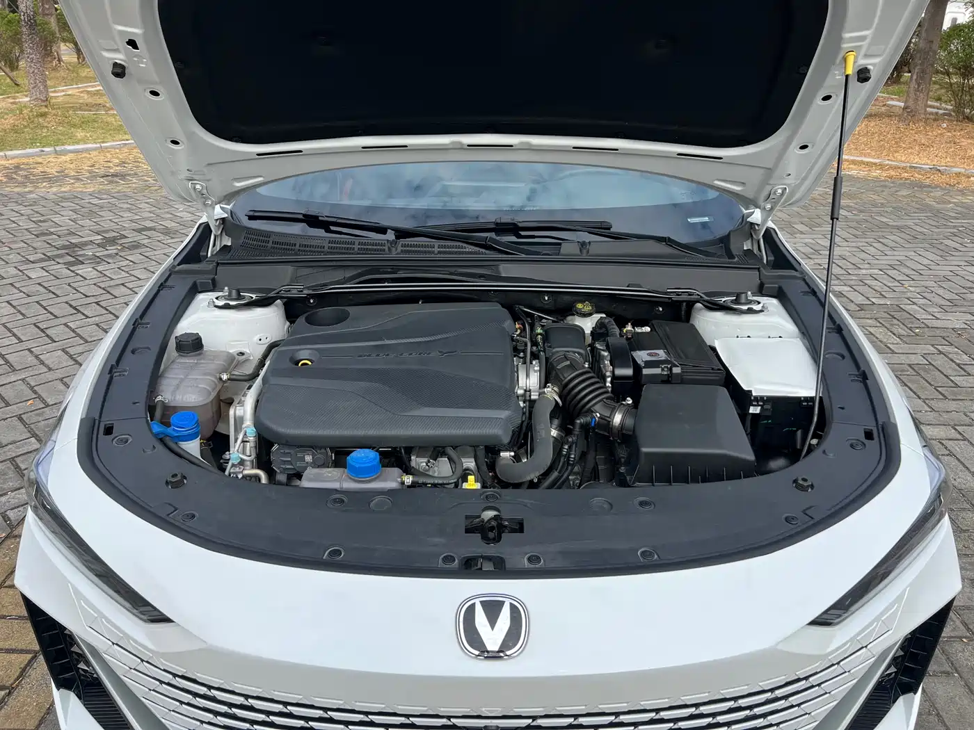 Changan UNI-V 2025 2023 1.5T Luxury Edition
