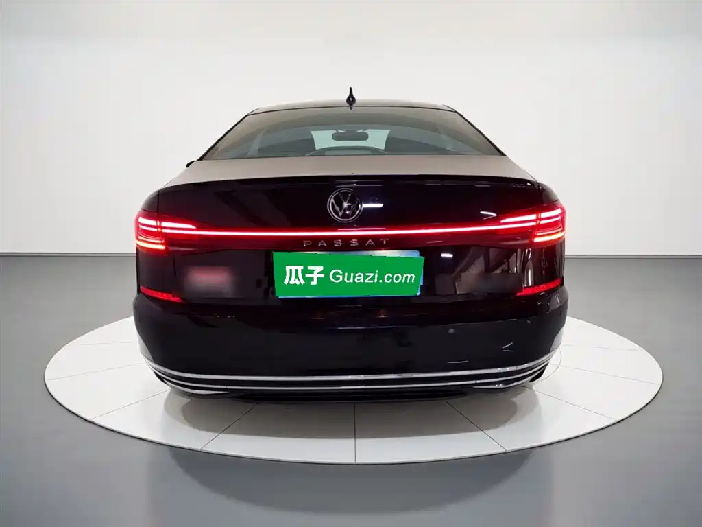 Volkswagen Passat 2023 Facelift 330TSI Luxury Edition фото 4