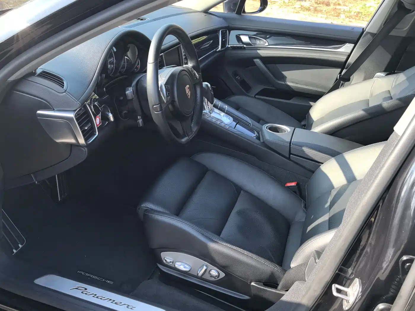 Porsche Panamera 2014 Panamera 3.0T фото 11
