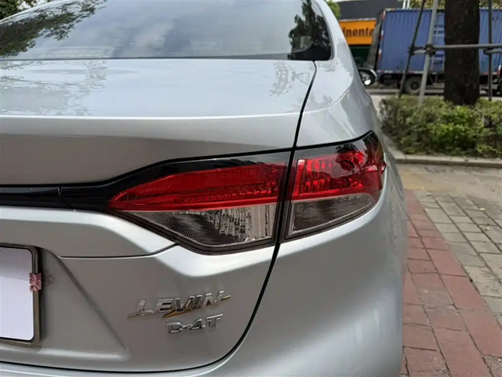 Toyota Levin 2021 185T CVT Luxury Edition фото 24