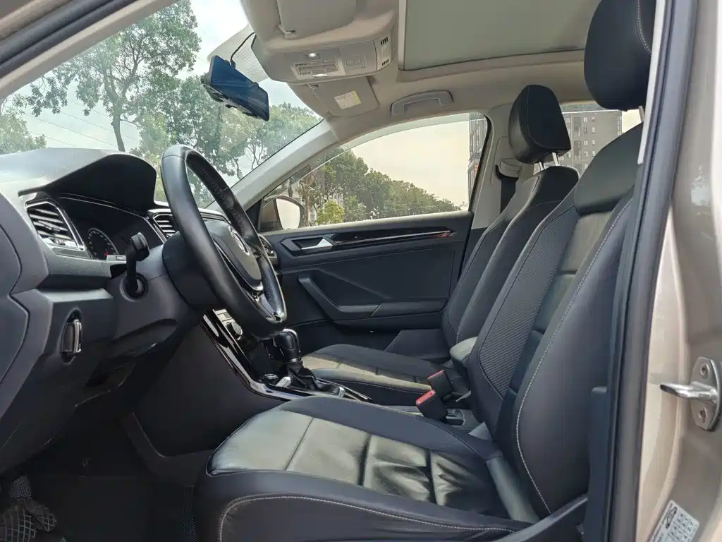 Volkswagen T-ROC 2018 2018 280TSI DSG 2WD Comfort (China V)