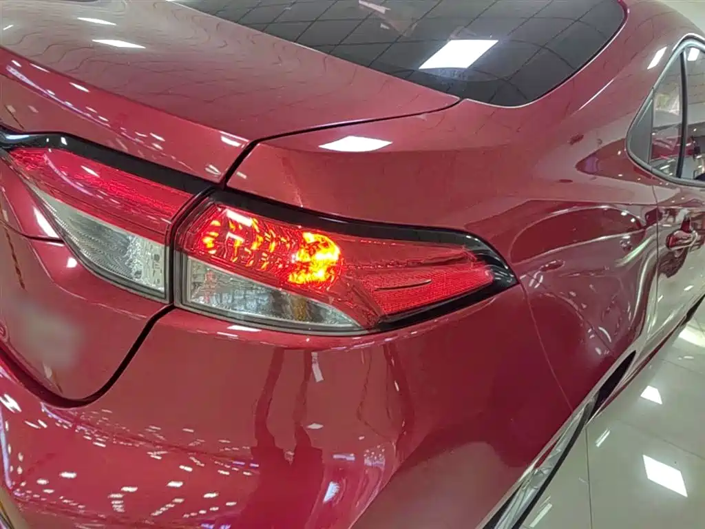 Toyota Levin 2019 185T CVT Luxury Edition China VI фото 8