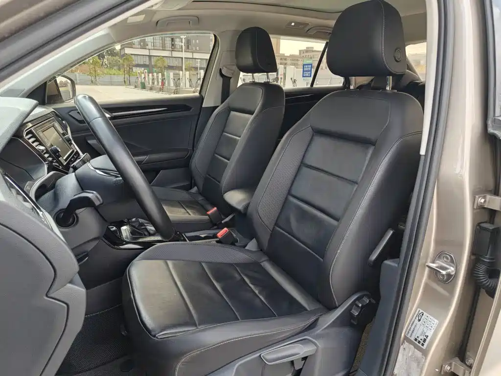 Volkswagen T-ROC 2018 2018 280TSI DSG 2WD Comfort (China V)