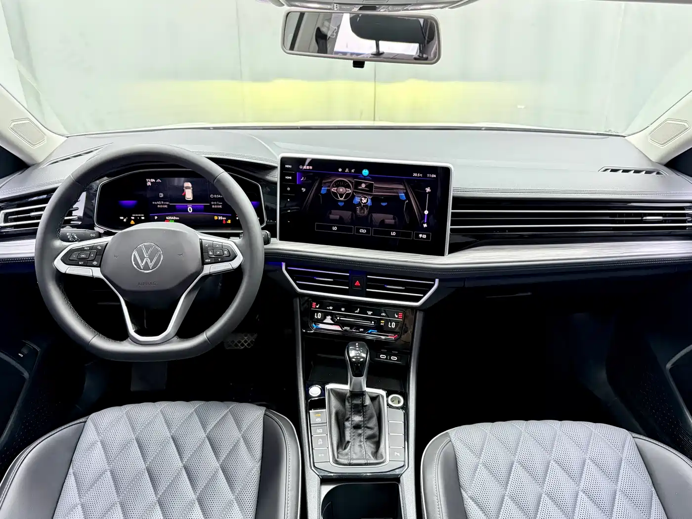 Volkswagen Sagitar 2023 Model Year 280TSI DSG Surpass Edition фото 7