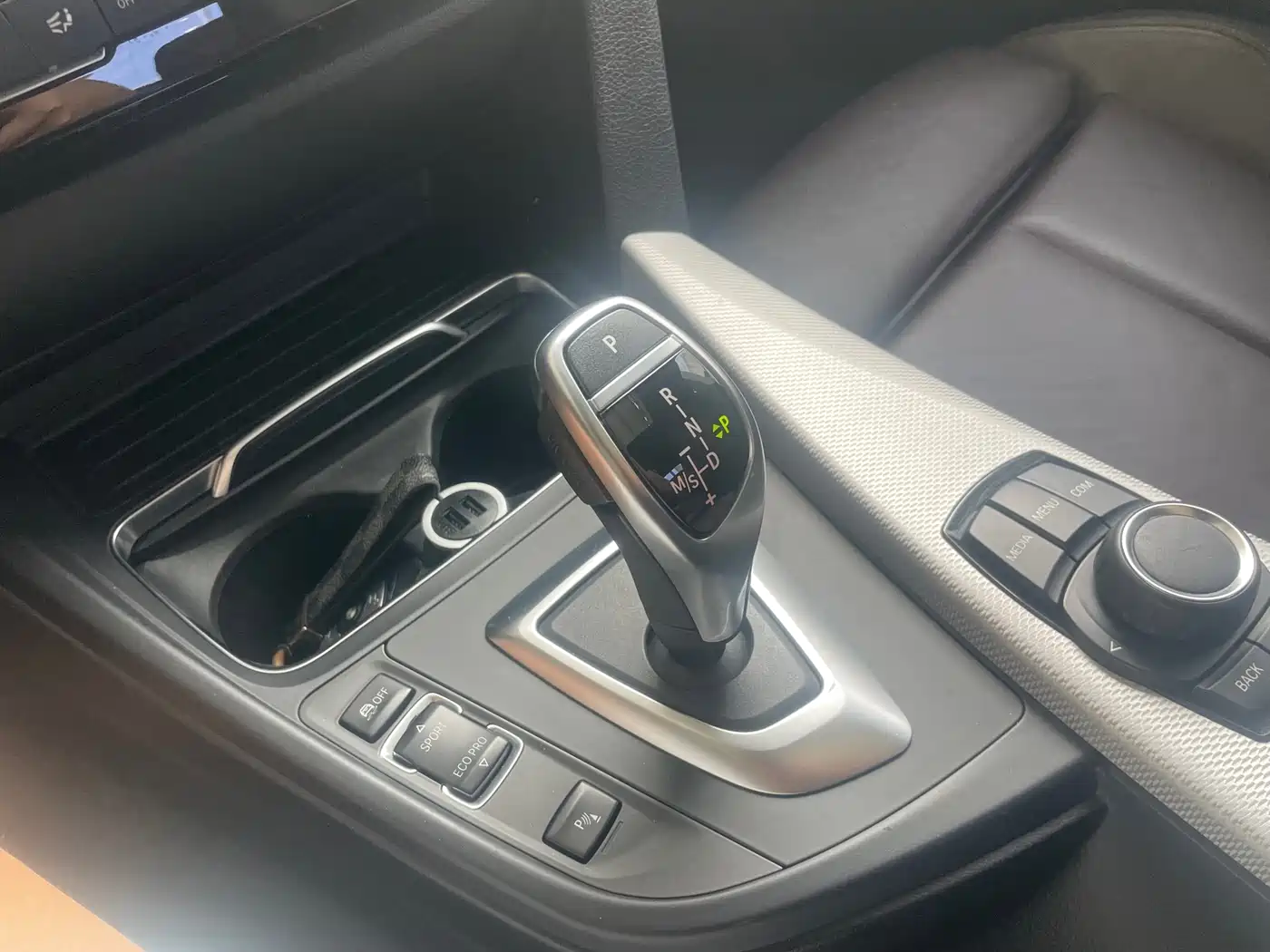 BMW 3 Series 2019 320i M Sport Package фото 12