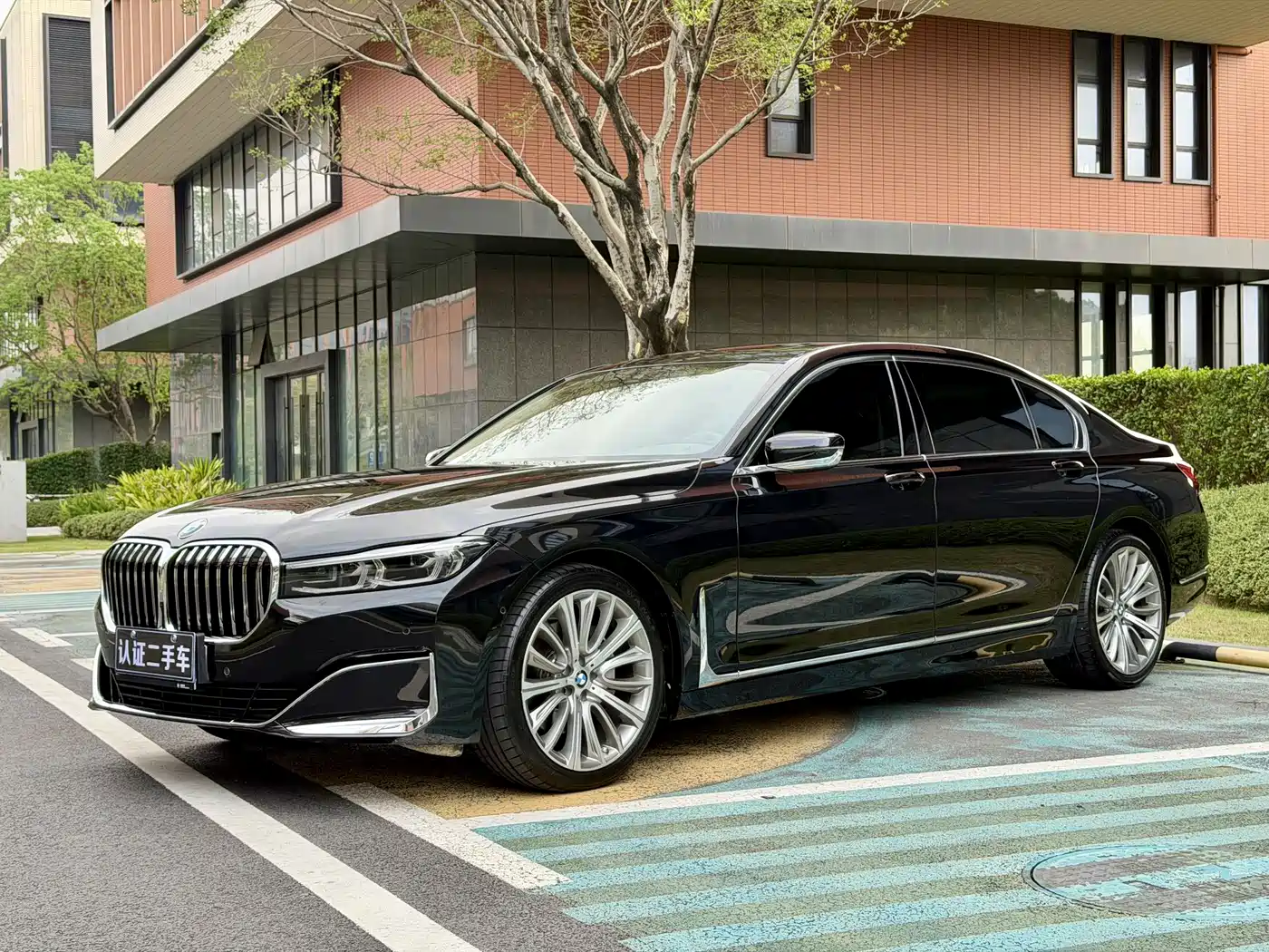 BMW 7 Series 2021 Model 740Li Leading Luxury Package