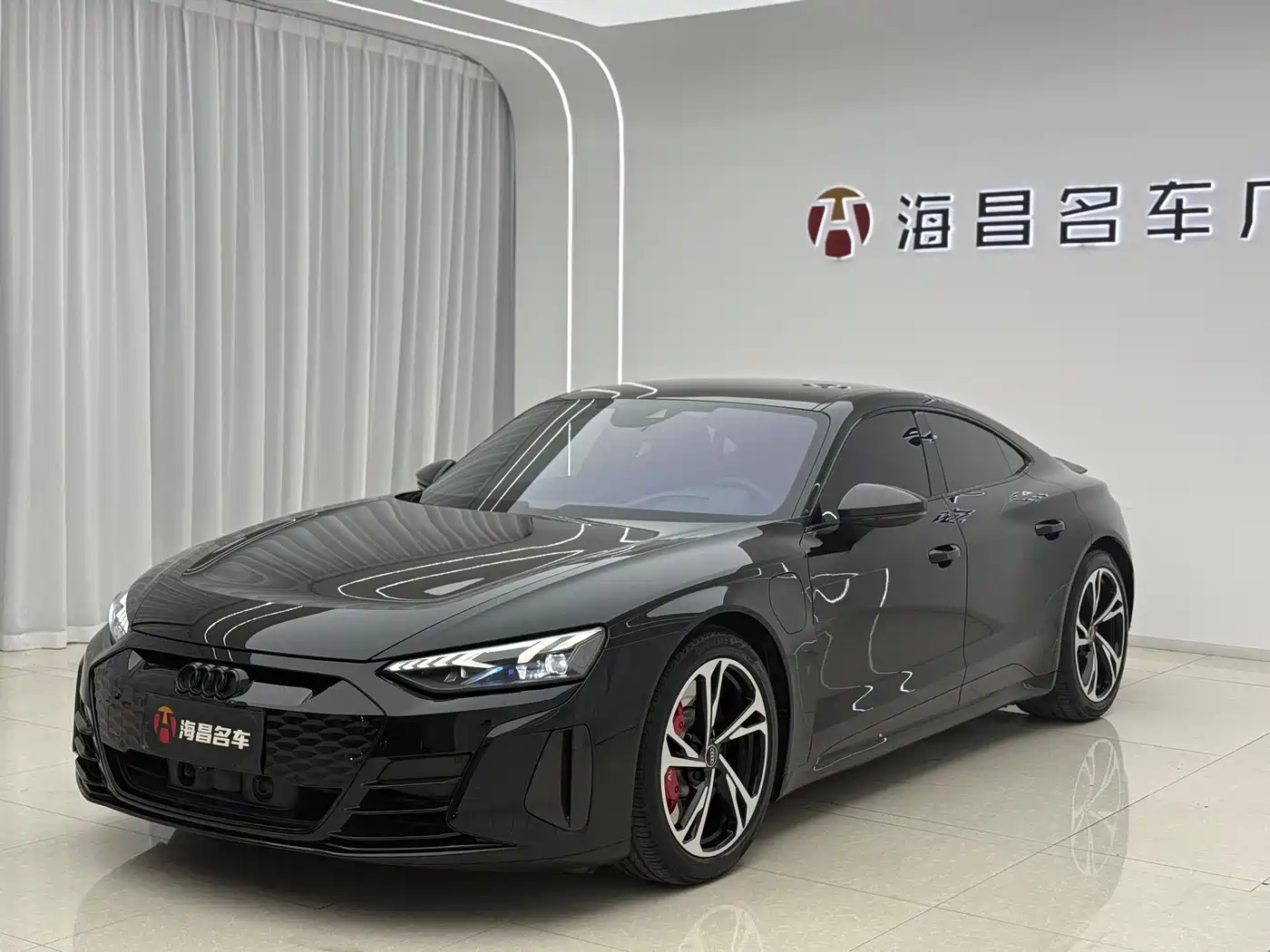 Audi RS e-tron GT, 2024 год