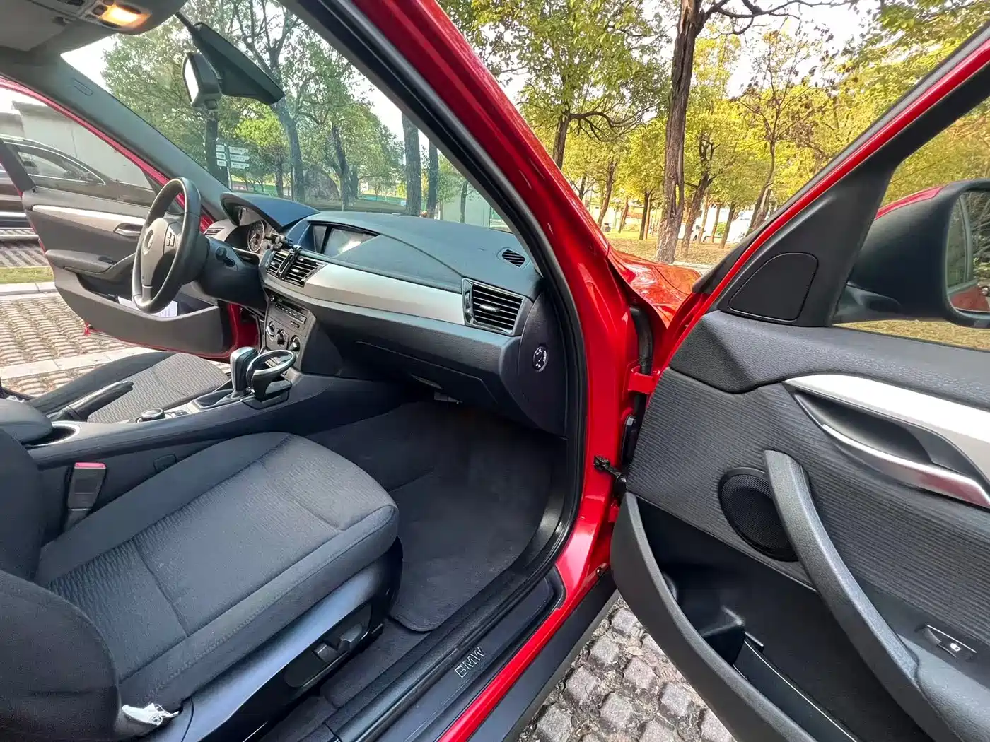 BMW X1 2013 sDrive18i Fashion фото 13