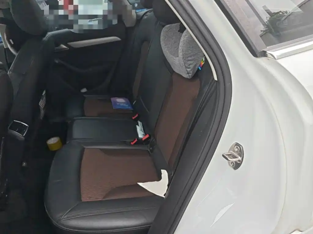 Photo 22 - Audi Q3