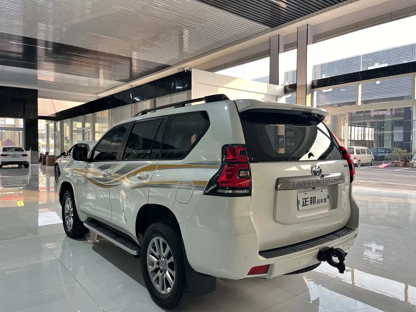 Toyota Prado 2018 3.5L Auto TX-L фото 5