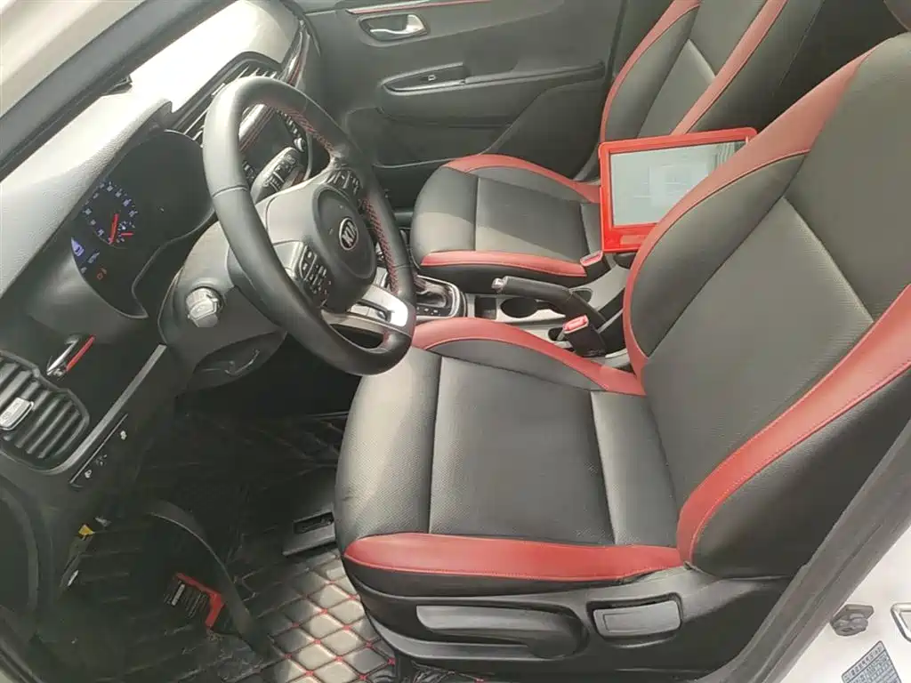 Kia KX CROSS 2018 1.6L Automatic Smart Sunroof Edition фото 15