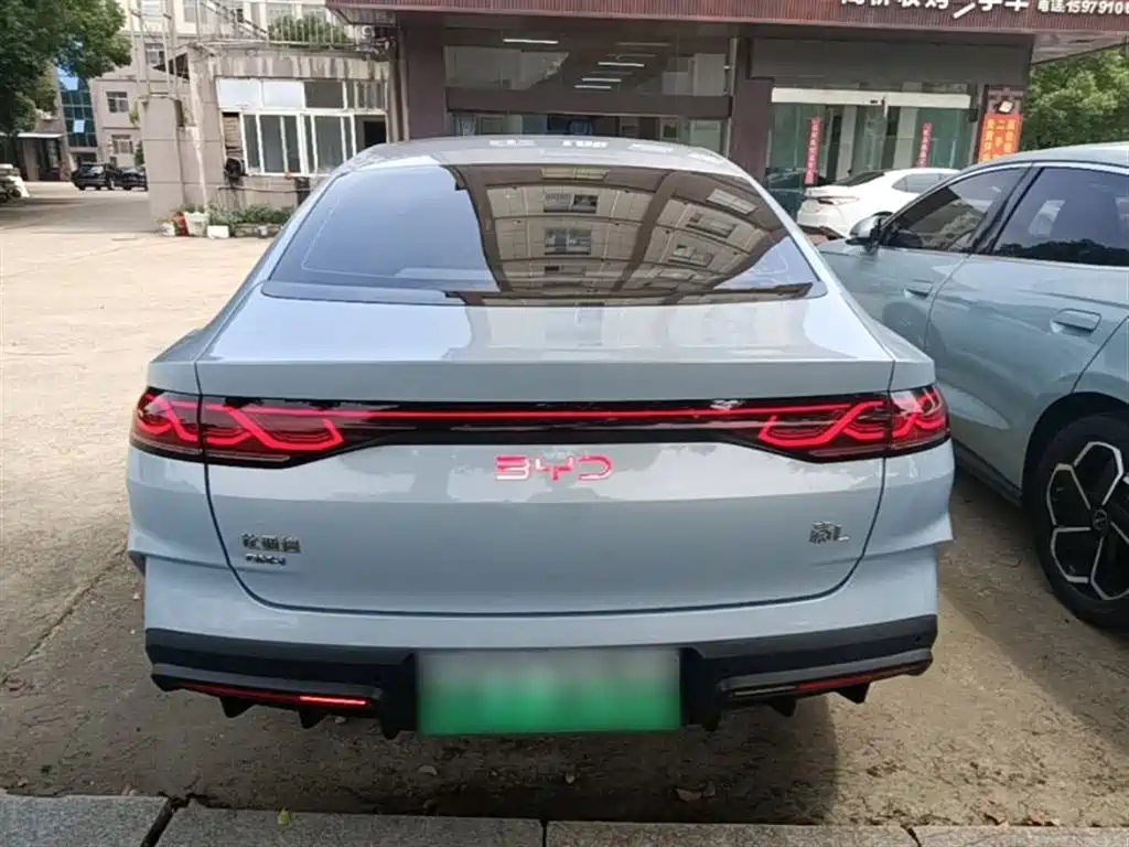 BYD Qin L 2024 DM-i 80KM Leading Edition фото 6