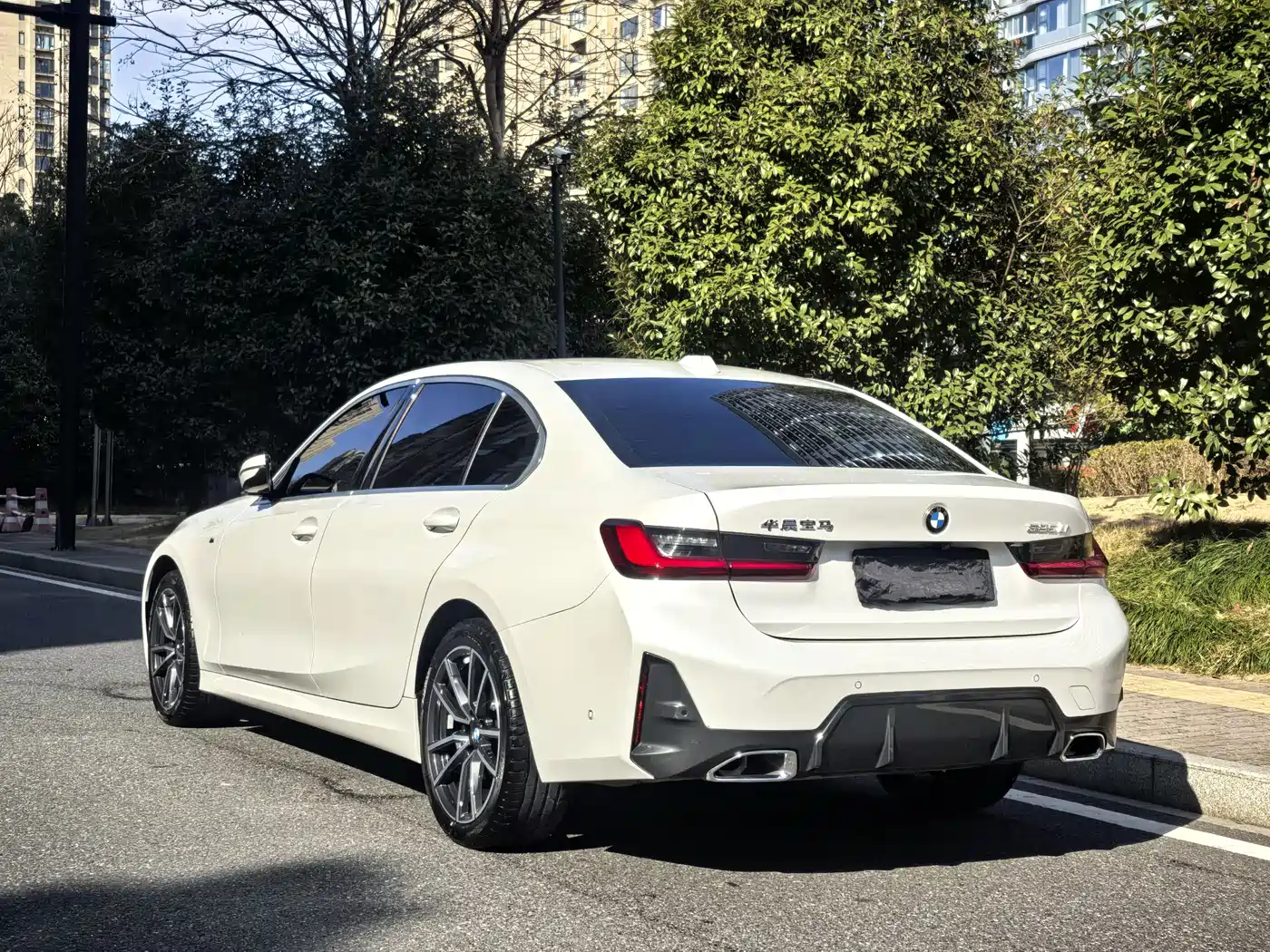 BMW 3 Series 2023 325Li M Sport Package фото 6
