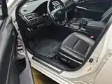 Фото 15 - Toyota Camry