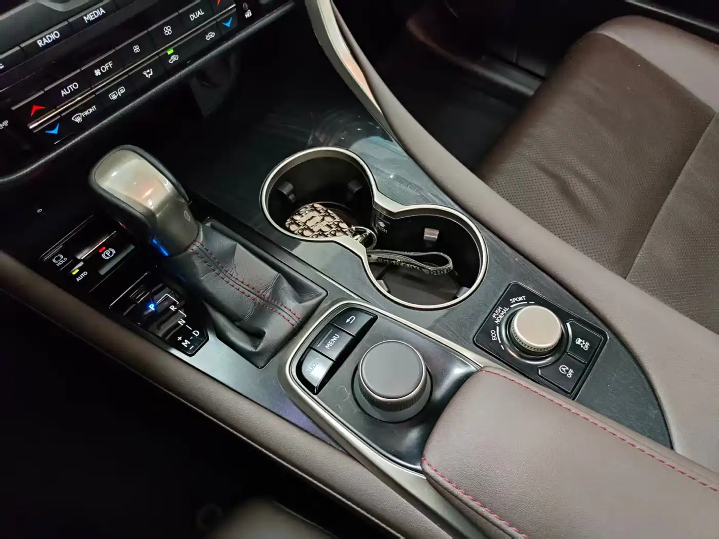 Lexus RX 2016 300 4WD Elegance Edition (China V) фото 10
