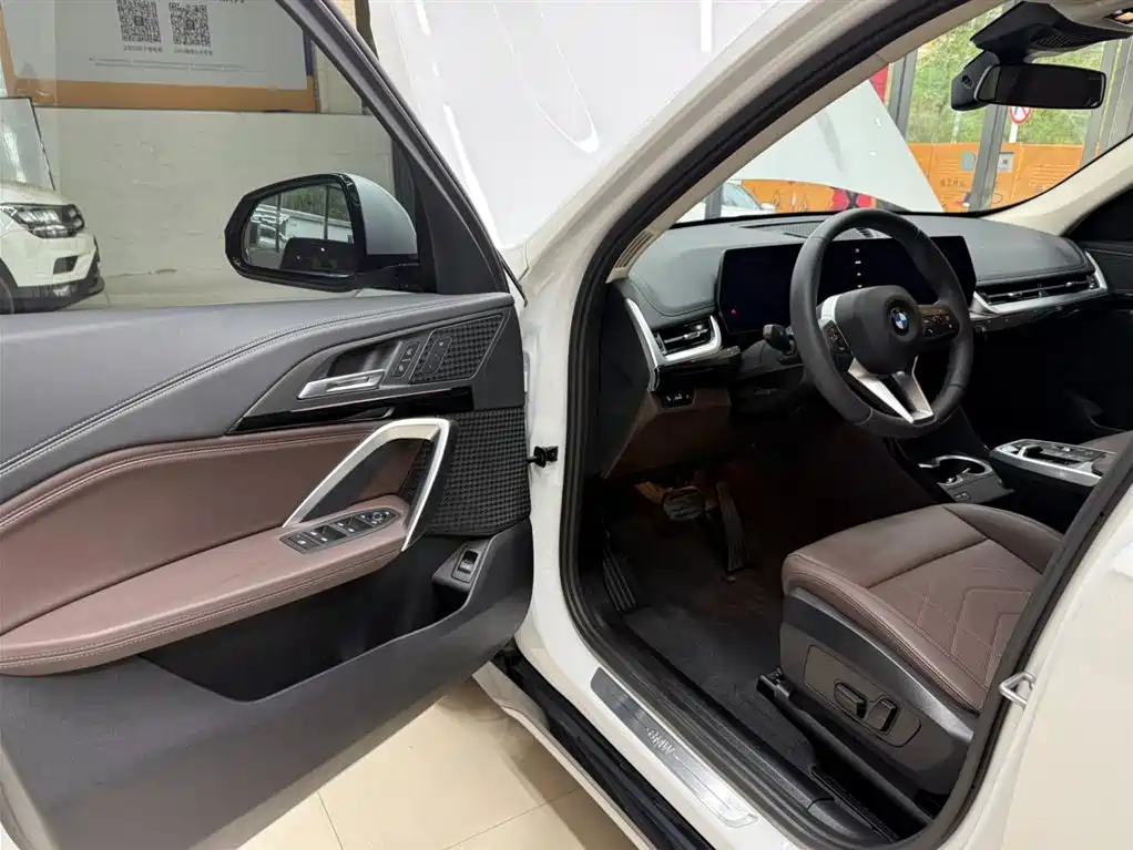BMW X1 2023 sDrive20Li X Design Package фото 8