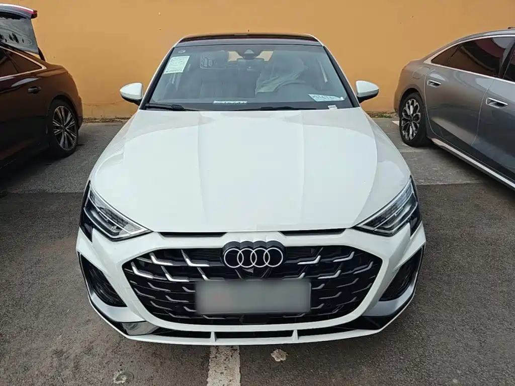 Audi A3 2026 2025 Facelift Sportback 35TFSI Flying Spur Premium