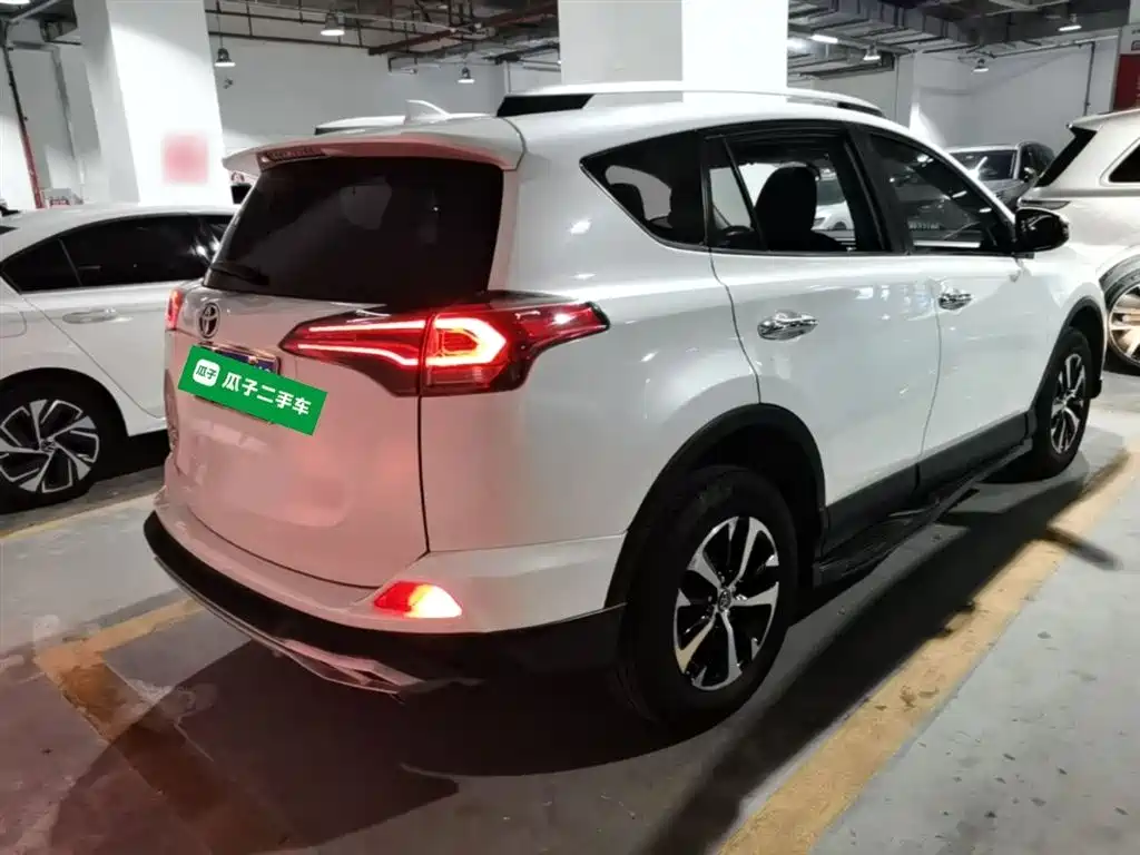 Toyota RAV4 Rongfang 2016 2.0L CVT 2WD Trend (China V) фото 7