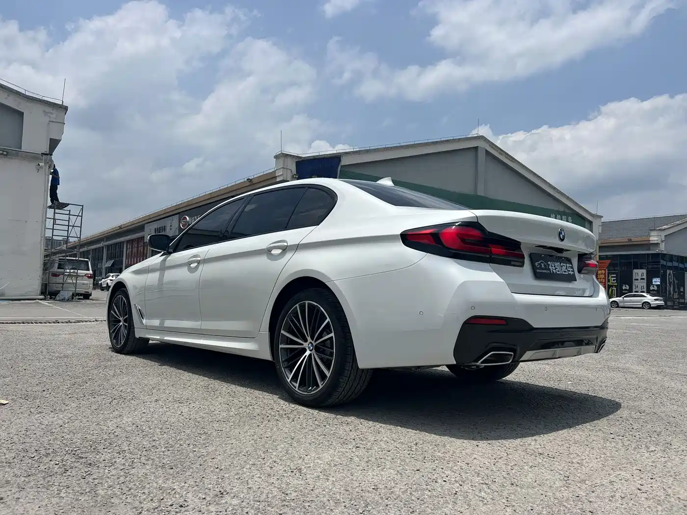 BMW 5 Series 2021 530Li Leading M Sport Package фото 9