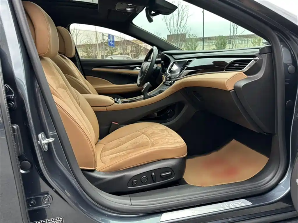 Buick LaCrosse 2019 28T Premium Model фото 17
