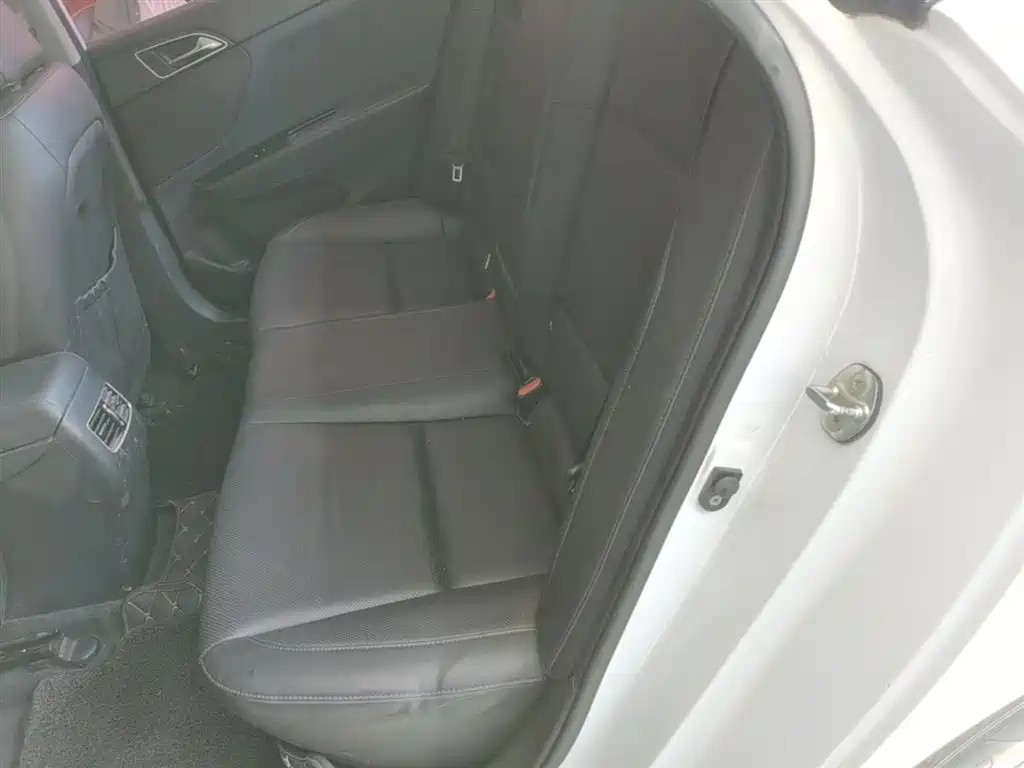 Hyundai Mistra 2014 1.8L Auto Smart GLS фото 17