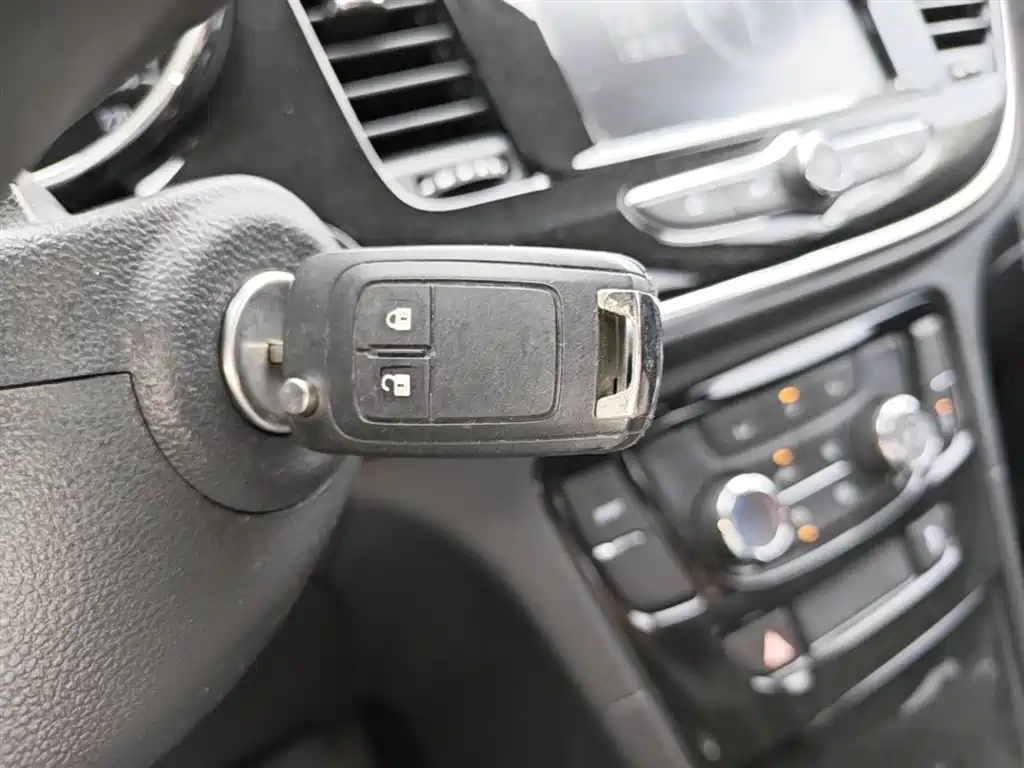 Buick Encore 2018 18T Automatic 2WD Urban Leading фото 9