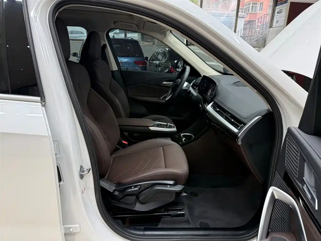 BMW X1 2023 sDrive20Li X Design Package фото 21