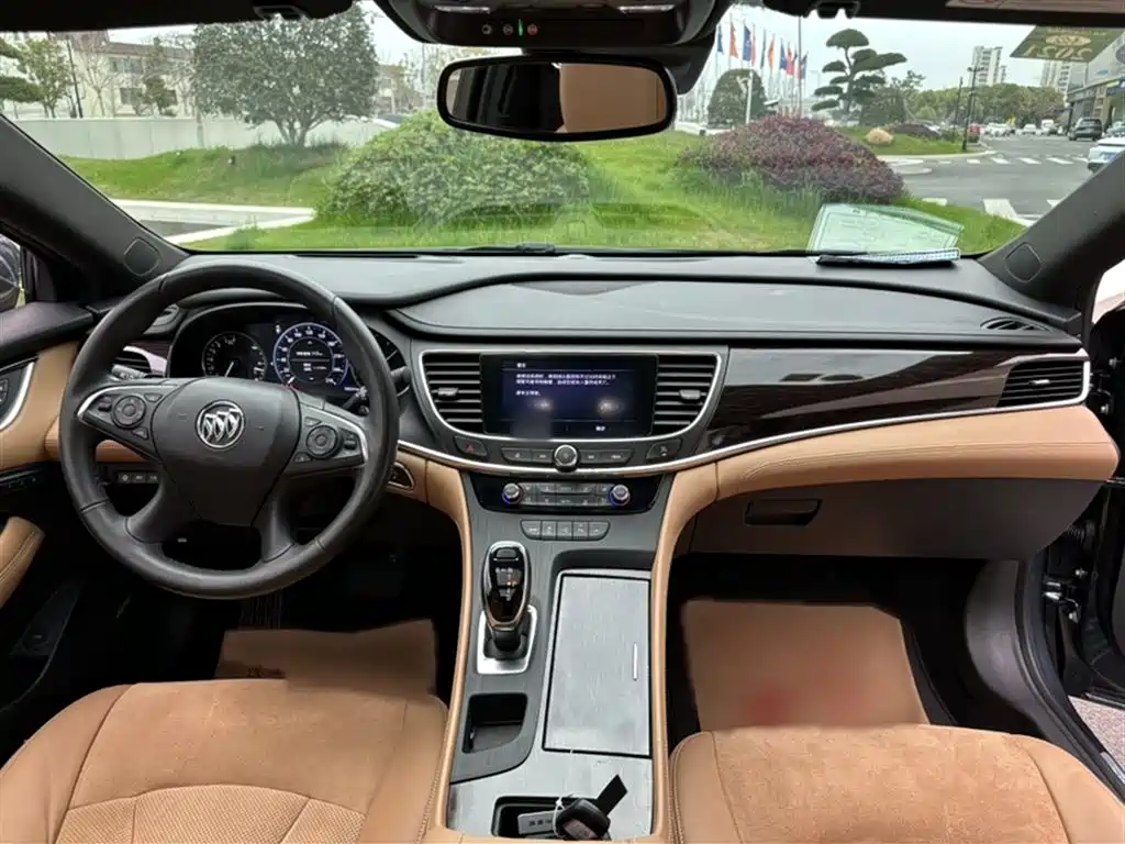 Buick LaCrosse 2019 28T Premium Model фото 11
