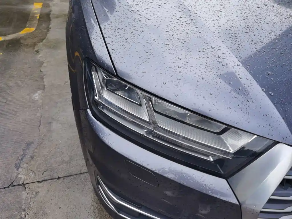 Фото 7 - Audi Q7