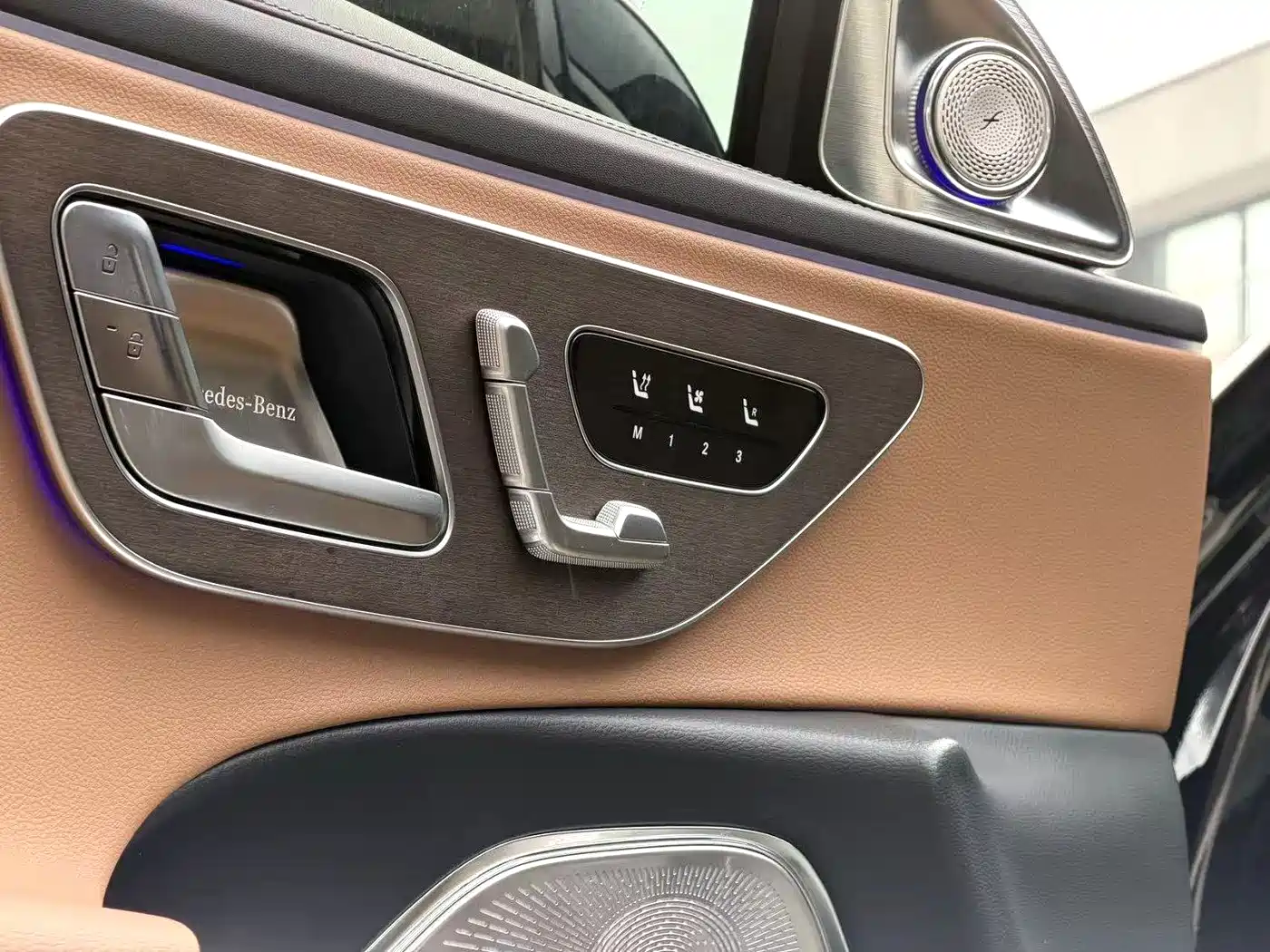 Mercedes-Benz E-Class 2025 E 300 L Luxury фото 4