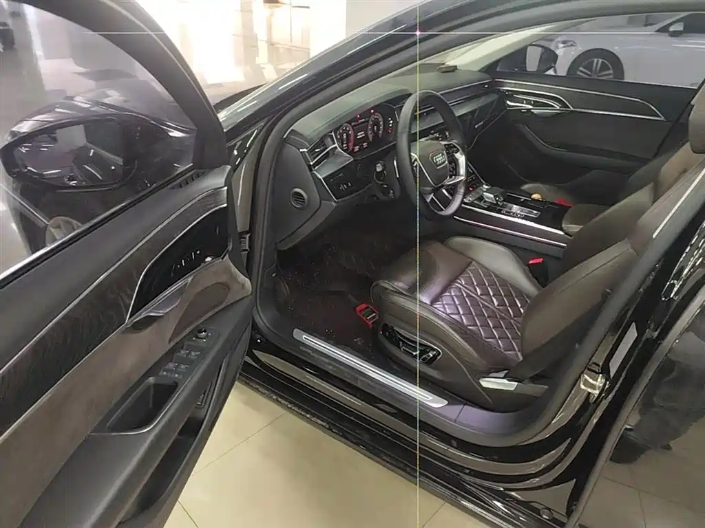 Audi A8 2021 A8L 50 TFSI quattro Comfort фото 16