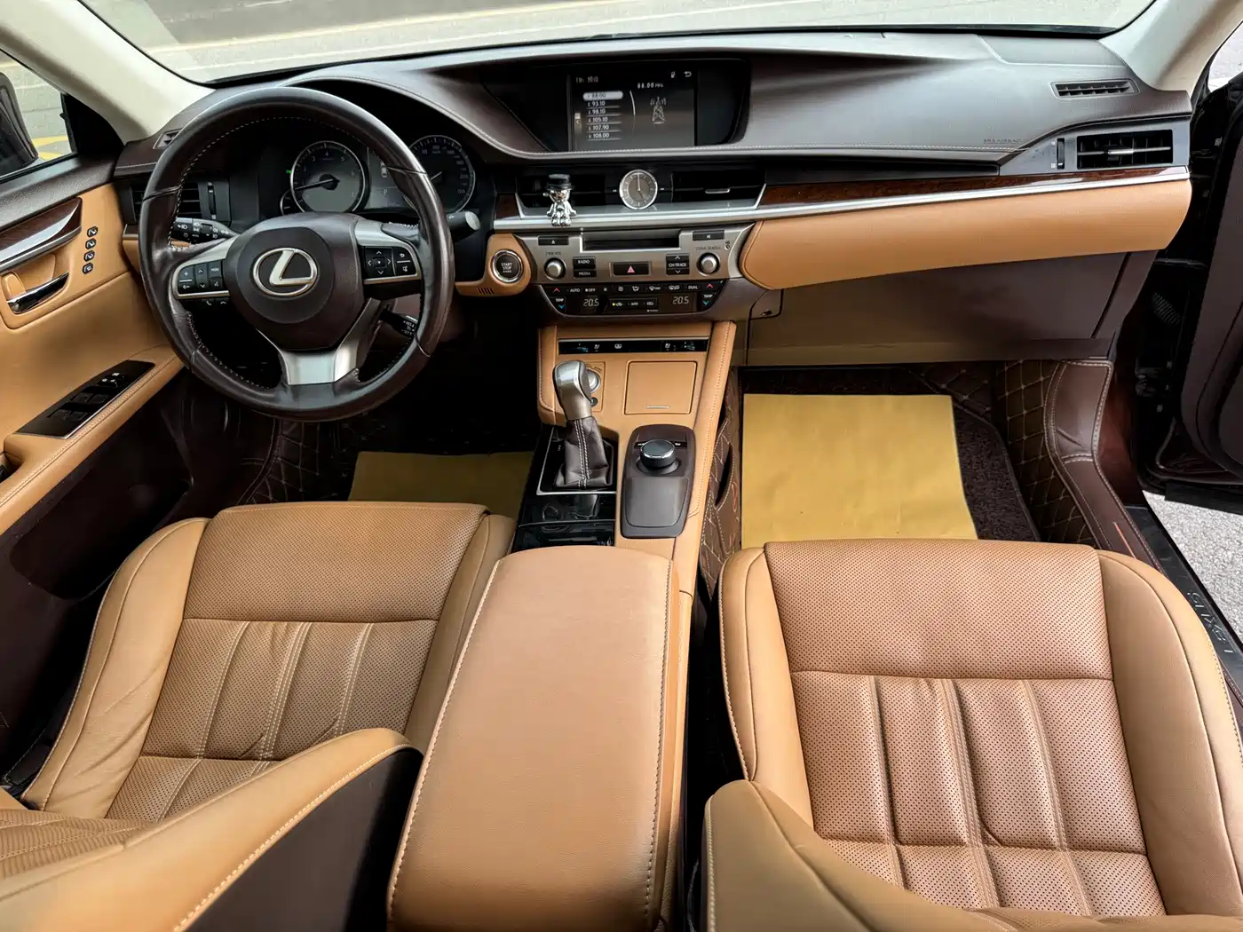 Lexus ES 2015 250 Elegance Edition фото 13